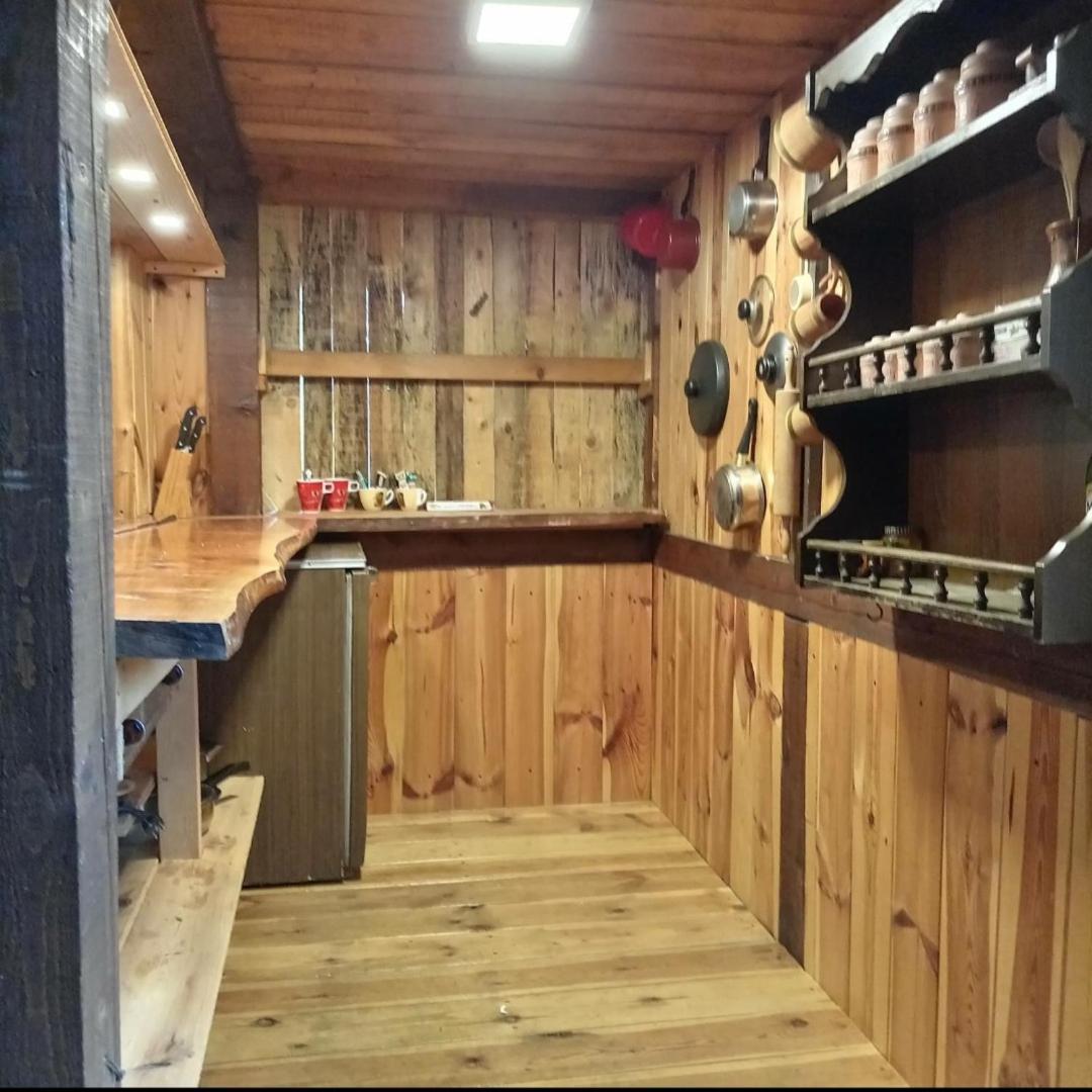 Log Cabin Beograd Eksteriør bilde