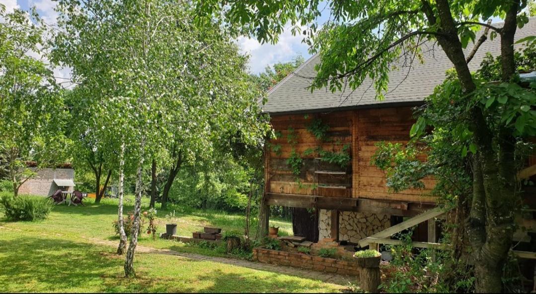 Log Cabin Beograd Eksteriør bilde