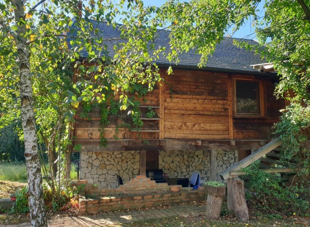 Log Cabin Beograd Eksteriør bilde